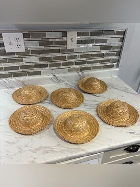 Vintage straw hats woven small hats lot